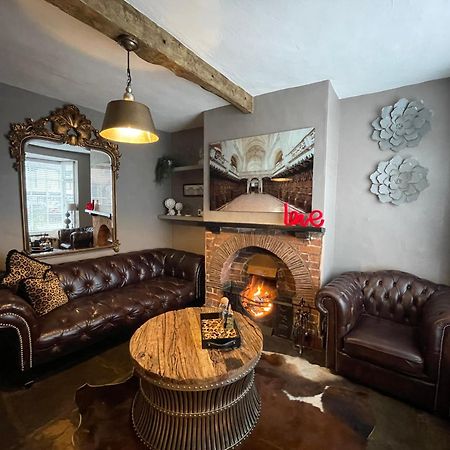 Entire Georgian Luxury Home - 3 Storey- High St Henley-In-Arden -Two Bedrooms-Sleeps 4 Henley-in-Arden Exterior foto