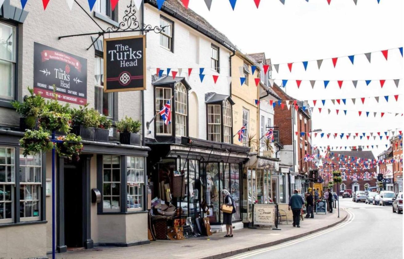 Entire Georgian Luxury Home - 3 Storey- High St Henley-In-Arden -Two Bedrooms-Sleeps 4 Henley-in-Arden Exterior foto